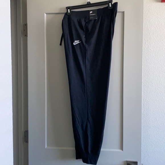 Nike Pants - NWT Nike Sweat Pant